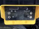 セフティーローダー　アルミブロック　ベッド付　一般用　ユニック製　アオリ開閉式　２４０馬力　車検付　　ロープ穴６対　丸カンフック１１対　バックカメラ　ナビ　積載２．６ｔ（9枚目）