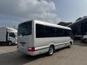 コースター マイクロバス　２８人乗り　ＧＸ　ハイルーフ　ロング　２８席７列（運転席、補助席７席）　自動スライドドア　トリコットシート　リクライニングシート　冷蔵庫　ＡＴ　オートマ（4枚目）