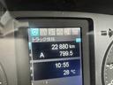 在庫にない車もオークションや過去の取引事業者など、弊社の持てる限りのネットワークを駆使して、ご希望のトラックを探索します。