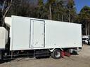 ヒノレンジャー 低温冷凍車　ベッド付　格納ゲート　東プレ　ＸＶ４２ＬＯＣ－Ｔ　－３０℃設定　エバハウス　サイドドア　６，２６０×２，１１０×２，１００　アルミホイール　メッキパーツ　積載２．８ｔ　Ｆ６　６速　マニュアル　低温仕様　新明和　パワーゲート（8枚目）