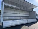 アルミウイング　４軸低床　エアサス　ハイルーフ　日本フルハーフ　９，６４０×２，４１０×２，６４０　ラッシング２段　引出しフック９対　積載１３．５ｔ　シフト：エスコット　２ペダル　大型ウイング　バックカメラ　トラフィックアイクルーズ　ＬＤＷＳ（16枚目）
