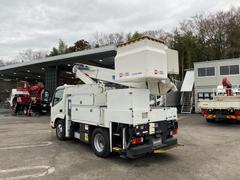 初回お問い合わせからご納車まで、わかりやすくスムーズなお取引を心がけております。中古トラックの購入がはじめての方も、どうぞお気軽にお問い合わせください。 5