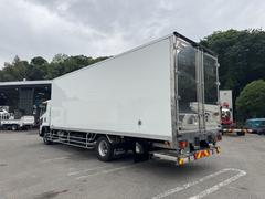 初回お問い合わせからご納車まで、わかりやすくスムーズなお取引を心がけております。中古トラックの購入がはじめての方も、どうぞお気軽にお問い合わせください。 5