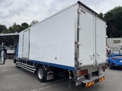 初回お問い合わせからご納車まで、わかりやすくスムーズなお取引を心がけております。中古トラックの購入がはじめての方も、どうぞお気軽にお問い合わせください。 5