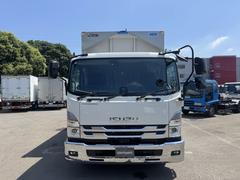 お客様のご状況・ご要望をお伺いした上で、ナンバー登録や輸送料、車検整備やバッテリー・タイヤ交換といった各種オプションを含めた、最終的なお見積り金額をお伝えします。 6