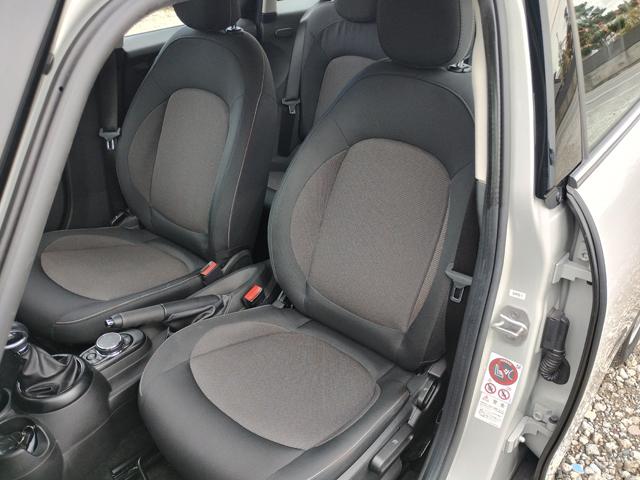 ＭＩＮＩ クーパー　クーパー　５人乗り　純正ナビ　ＥＴＣ　純正アルミ　ブラックルーフ　Ｂｌｕｅｔｏｏｔｈ　コンフォートアクセス　ＬＥＤヘッドライト　ＬＥＤフォグライト　オートライト　実走行１７０００ｋｍ　半年保証付（40枚目）