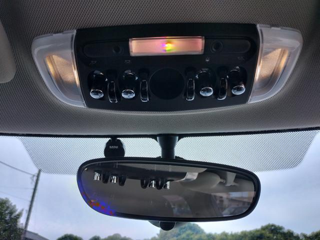 ＭＩＮＩ クーパー　クーパー　５人乗り　純正ナビ　ＥＴＣ　純正アルミ　ブラックルーフ　Ｂｌｕｅｔｏｏｔｈ　コンフォートアクセス　ＬＥＤヘッドライト　ＬＥＤフォグライト　オートライト　実走行１７０００ｋｍ　半年保証付（49枚目）