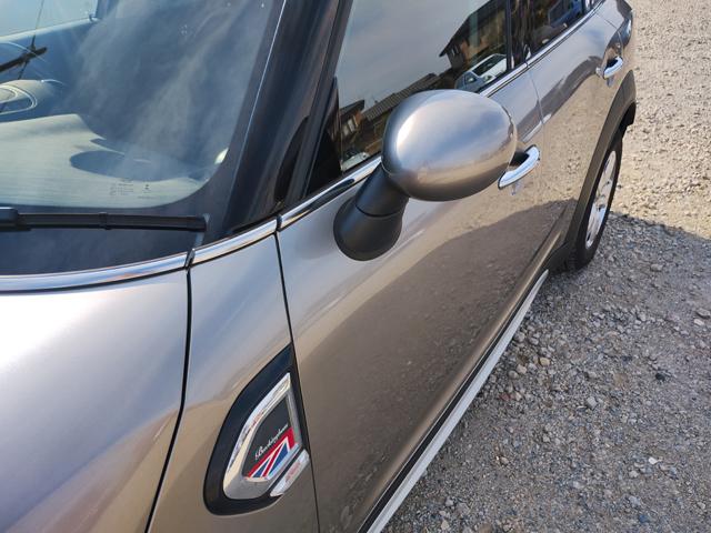 ＭＩＮＩ クロスオーバー　バッキンガム　Ｂｌｕｅｔｏｏｔｈ　オートクルーズ　オートライト　ＬＥＤヘッド＆ＬＥＤフォグライト　純正ＨＤＤナビ　ＥＴＣ　ルーフレール　コンフォートアクセス　純正１６インチアルミ　ドライビングＰＫＧ　半年保証付（28枚目）