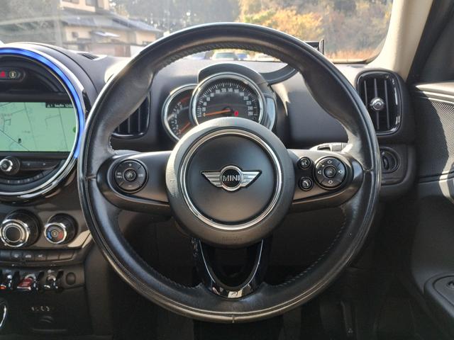 ＭＩＮＩ クロスオーバー　バッキンガム　Ｂｌｕｅｔｏｏｔｈ　オートクルーズ　オートライト　ＬＥＤヘッド＆ＬＥＤフォグライト　純正ＨＤＤナビ　ＥＴＣ　ルーフレール　コンフォートアクセス　純正１６インチアルミ　ドライビングＰＫＧ　半年保証付（30枚目）