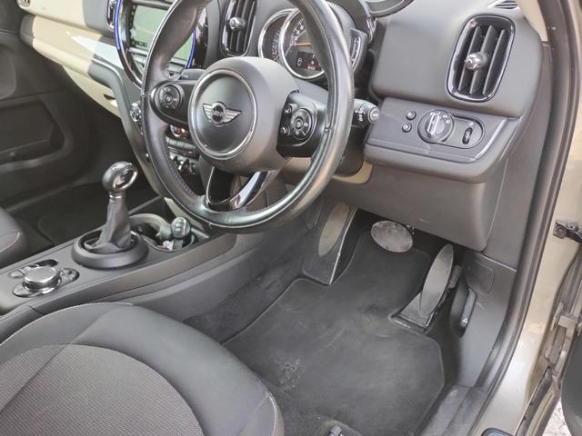 ＭＩＮＩ クロスオーバー　バッキンガム　Ｂｌｕｅｔｏｏｔｈ　オートクルーズ　オートライト　ＬＥＤヘッド＆ＬＥＤフォグライト　純正ＨＤＤナビ　ＥＴＣ　ルーフレール　コンフォートアクセス　純正１６インチアルミ　ドライビングＰＫＧ　半年保証付（39枚目）