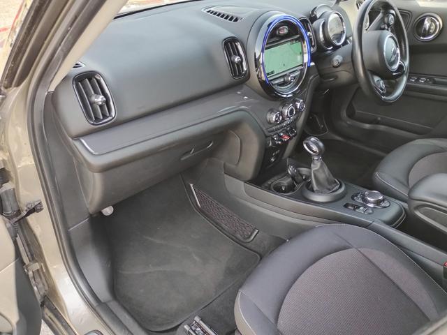 ＭＩＮＩ クロスオーバー　バッキンガム　Ｂｌｕｅｔｏｏｔｈ　オートクルーズ　オートライト　ＬＥＤヘッド＆ＬＥＤフォグライト　純正ＨＤＤナビ　ＥＴＣ　ルーフレール　コンフォートアクセス　純正１６インチアルミ　ドライビングＰＫＧ　半年保証付（41枚目）