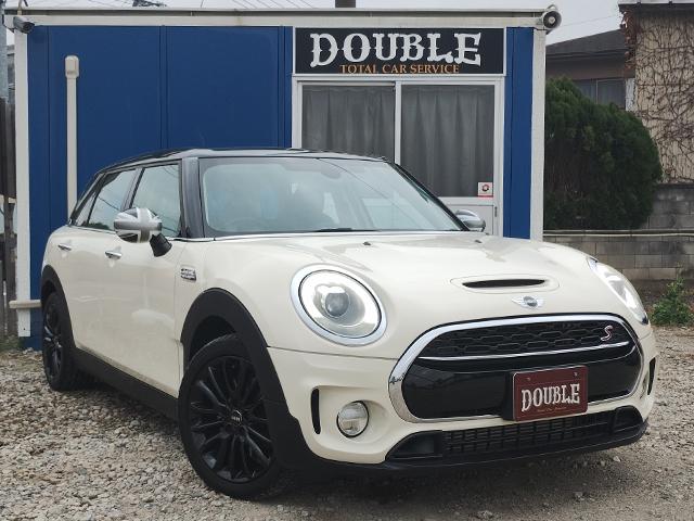 ＭＩＮＩ クーパーＳ　クラブマン　クラブマン　クーパーＳ　純正ナビ　バックカメラ　ＥＴＣ　ＬＥＤヘッド＆フォグライト　コンフォートアクセス　バックソナー　純正１７インチアルミ　ブラックルーフ　ＵＳＢ　Ｂｌｕｅｔｏｏｔｈ　半年保証付（3枚目）