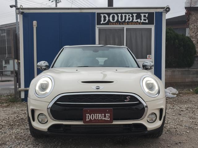 ＭＩＮＩ クーパーＳ　クラブマン　クラブマン　クーパーＳ　純正ナビ　バックカメラ　ＥＴＣ　ＬＥＤヘッド＆フォグライト　コンフォートアクセス　バックソナー　純正１７インチアルミ　ブラックルーフ　ＵＳＢ　Ｂｌｕｅｔｏｏｔｈ　半年保証付（10枚目）