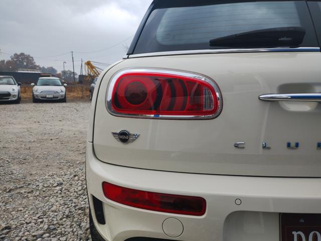 ＭＩＮＩ クーパーＳ　クラブマン　クラブマン　クーパーＳ　純正ナビ　バックカメラ　ＥＴＣ　ＬＥＤヘッド＆フォグライト　コンフォートアクセス　バックソナー　純正１７インチアルミ　ブラックルーフ　ＵＳＢ　Ｂｌｕｅｔｏｏｔｈ　半年保証付（15枚目）