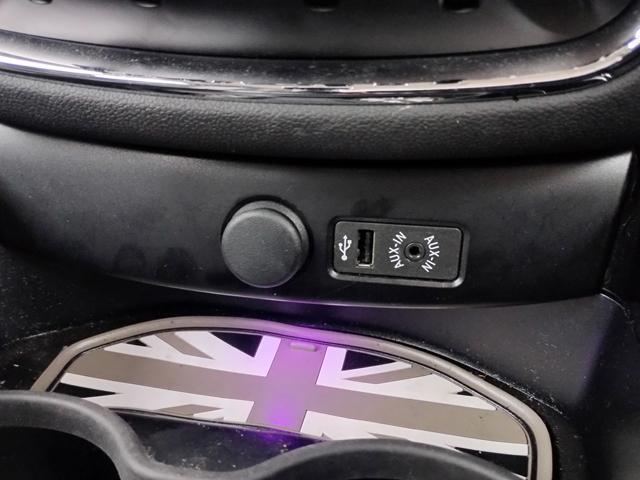 ＭＩＮＩ クーパーＳ　クラブマン　クラブマン　クーパーＳ　純正ナビ　バックカメラ　ＥＴＣ　ＬＥＤヘッド＆フォグライト　コンフォートアクセス　バックソナー　純正１７インチアルミ　ブラックルーフ　ＵＳＢ　Ｂｌｕｅｔｏｏｔｈ　半年保証付（36枚目）