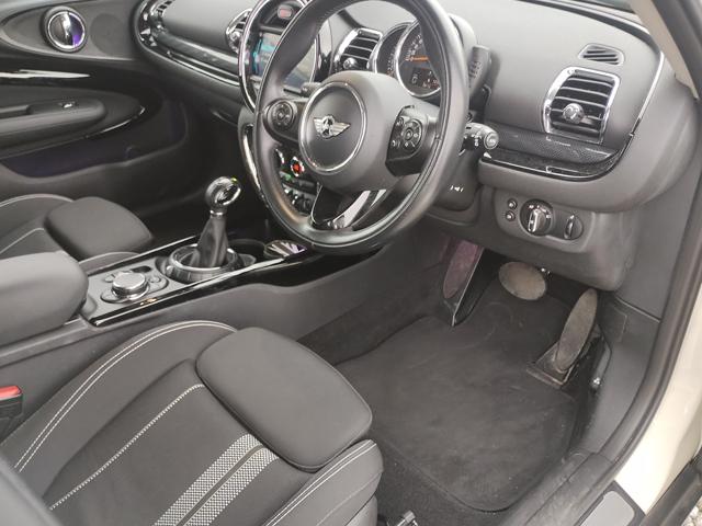 ＭＩＮＩ クーパーＳ　クラブマン　クラブマン　クーパーＳ　純正ナビ　バックカメラ　ＥＴＣ　ＬＥＤヘッド＆フォグライト　コンフォートアクセス　バックソナー　純正１７インチアルミ　ブラックルーフ　ＵＳＢ　Ｂｌｕｅｔｏｏｔｈ　半年保証付（40枚目）