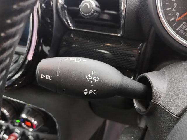 ＭＩＮＩ クーパーＳ　クラブマン　クラブマン　クーパーＳ　純正ナビ　バックカメラ　ＥＴＣ　ＬＥＤヘッド＆フォグライト　コンフォートアクセス　バックソナー　純正１７インチアルミ　ブラックルーフ　ＵＳＢ　Ｂｌｕｅｔｏｏｔｈ　半年保証付（56枚目）