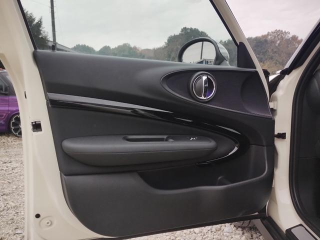 ＭＩＮＩ クーパーＳ　クラブマン　クラブマン　クーパーＳ　純正ナビ　バックカメラ　ＥＴＣ　ＬＥＤヘッド＆フォグライト　コンフォートアクセス　バックソナー　純正１７インチアルミ　ブラックルーフ　ＵＳＢ　Ｂｌｕｅｔｏｏｔｈ　半年保証付（59枚目）