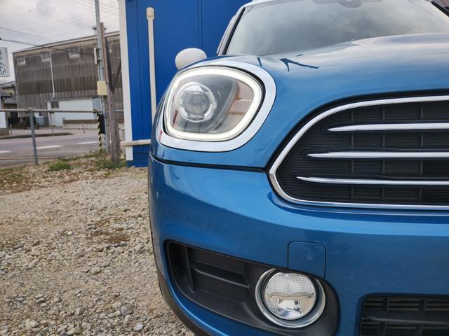 ＭＩＮＩ クーパーＤ　クロスオーバー　クーパーＤ　純正ナビ　バックカメラ　ＥＴＣ　オートクルーズ　クリアランスソナー　コンフォートアクセス　Ｂｌｕｅｔｏｏｔｈ　純正１７インチアルミ　スモークフィルム　ルーフレール　半年保証付（12枚目）
