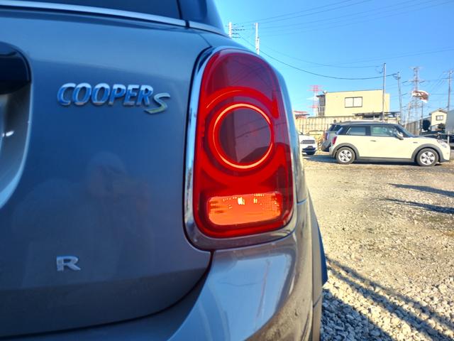 MINI クーパーS E クロスオーバー オール4 クーパーSE クロスオーバー オール4 純正ナビ バックカメラ ETC シートヒーター コンフォートアクセス バックソナー スモークフィルム ルーフレール 純正18インチアルミ 半年保証付(18枚目)