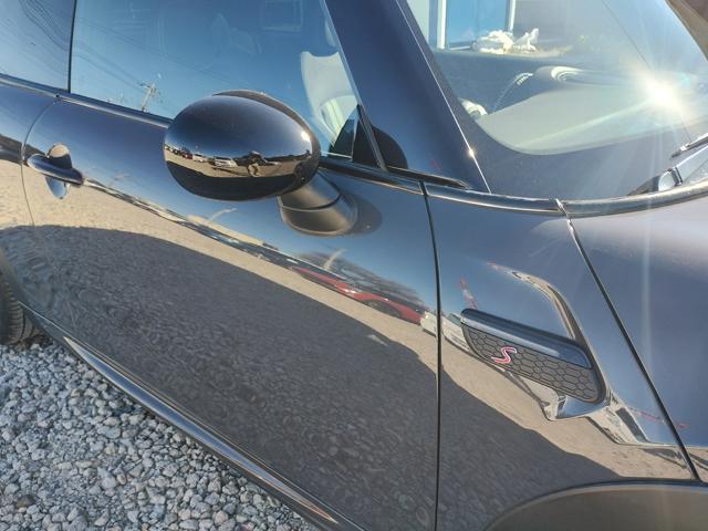 ＭＩＮＩ クーパーＳ　クーパーＳ　６速ＭＴ　ＪＣＷパッケージ　ＪＣＷマフラー　ＪＣＷチューニングキット　社外フロントリップ　純正ナビ　バックカメラ　ＥＴＣ　ローダウン　ＢＢＳ１７インチアルミ　スモークフィルム　半年保証付（28枚目）