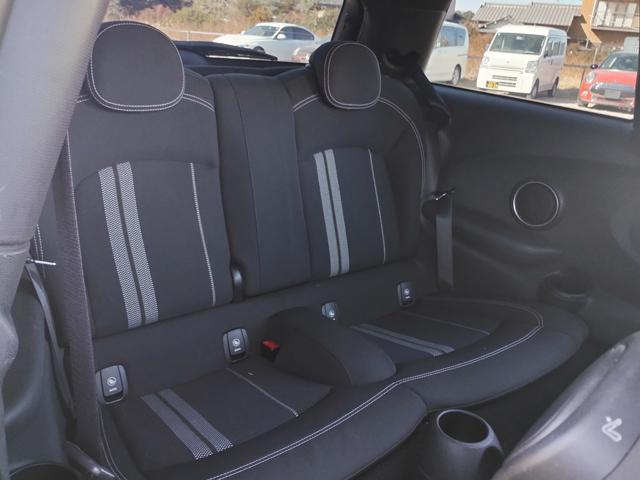 ＭＩＮＩ クーパーＳ　クーパーＳ　６速ＭＴ　ＪＣＷパッケージ　ＪＣＷマフラー　ＪＣＷチューニングキット　社外フロントリップ　純正ナビ　バックカメラ　ＥＴＣ　ローダウン　ＢＢＳ１７インチアルミ　スモークフィルム　半年保証付（46枚目）