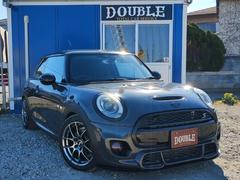 �ܥǥ������顼�ϡ����ߤΤ��륫�顼�Ρڥ���������졼�ߥ֥�å��롼�աۤˤʤ�ޤ��� 4