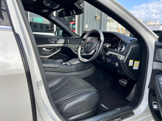 Ｓクラス Ｓ５５０ロング　ＡＭＧスポーツＰＫＧ／ショーファーＰＫＧ／ｄｅｓｉｇｎｏメタライズドアッシュ木目調インパネ加飾／サンルーフ／ブルメスター／本革黒シート／後席モニタ／純正ナビ／全方位モニター／鑑定書付／ユーザー買取（6枚目）