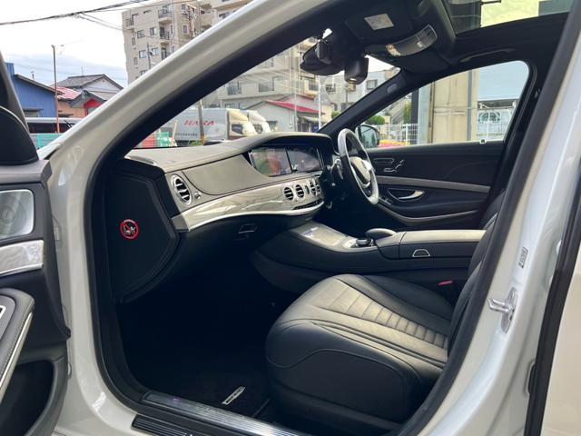 Ｓクラス Ｓ５５０ロング　ＡＭＧスポーツＰＫＧ／ショーファーＰＫＧ／ｄｅｓｉｇｎｏメタライズドアッシュ木目調インパネ加飾／サンルーフ／ブルメスター／本革黒シート／後席モニタ／純正ナビ／全方位モニター／鑑定書付／ユーザー買取（13枚目）