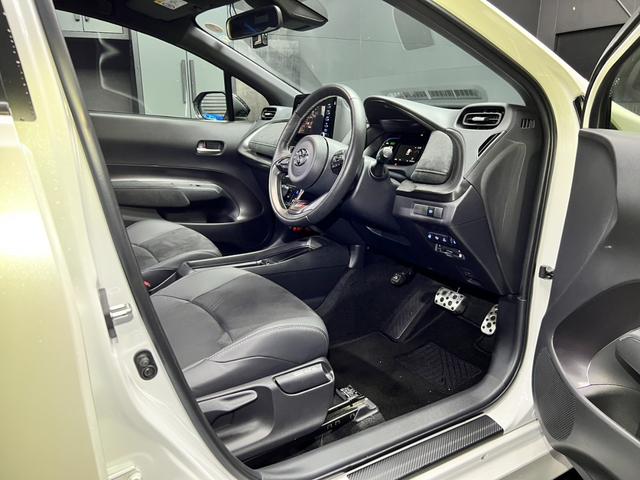 アクア GRスポーツ 純正ナビ・フルセグTV・バックカメラ・ETC2.0・ドライブレコーダー・前席シートヒーター・スペアキー・ユーザー買取・ワンオーナー(6枚目)