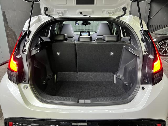 アクア GRスポーツ 純正ナビ・フルセグTV・バックカメラ・ETC2.0・ドライブレコーダー・前席シートヒーター・スペアキー・ユーザー買取・ワンオーナー(14枚目)