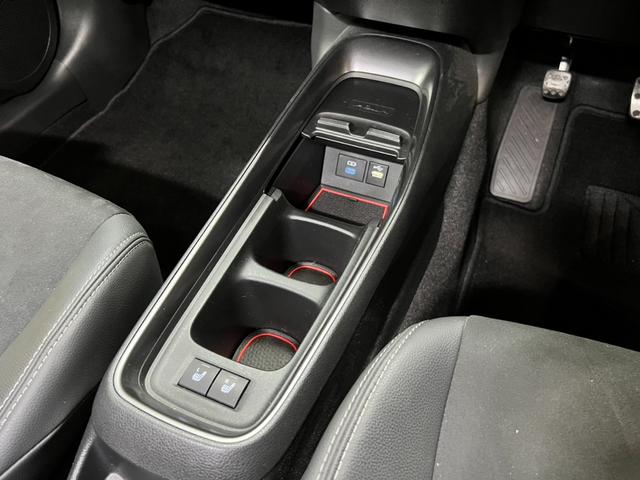 アクア GRスポーツ 純正ナビ・フルセグTV・バックカメラ・ETC2.0・ドライブレコーダー・前席シートヒーター・スペアキー・ユーザー買取・ワンオーナー(21枚目)