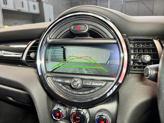 ＭＩＮＩ クーパー　純正ナビ・バックカメラ・フルセグＴＶ・Ｂｌｕｅｔｏｏｔｈ・ＥＴＣ・スペアキー・ユーザー買取（14枚目）