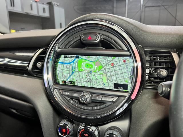 ＭＩＮＩ クーパー　純正ナビ・バックカメラ・フルセグＴＶ・Ｂｌｕｅｔｏｏｔｈ・ＥＴＣ・スペアキー・ユーザー買取（15枚目）