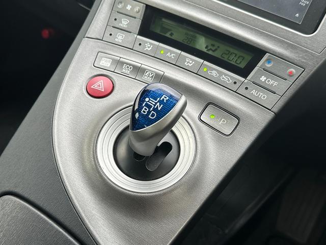 プリウス Ｓツーリングセレクション　１年保証付／純正ツーリングアルミ／Ｂｌｕｅｔｏｏｔｈオーディオ／バックモニター／ＥＴＣ／ＴＶ視聴／トヨタ純正ナビ／盗難防止システム／スマートキー／キーレス／ＬＥＤヘッドライト／（28枚目）