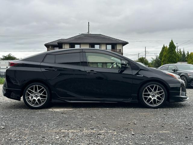 プリウス Ｓツーリングセレクション　１年保証付き／モデリスタ／レオニス１８インチＡＷ／シートヒーター／黒革／ＨＤМＩ入力／フルセグＴＶ／バックモニター／ＢＴ再生／ＬＥＤヘッドライト／オートライト／衝突安全ボディ／盗難防止システム／ＥＴＣ（9枚目）