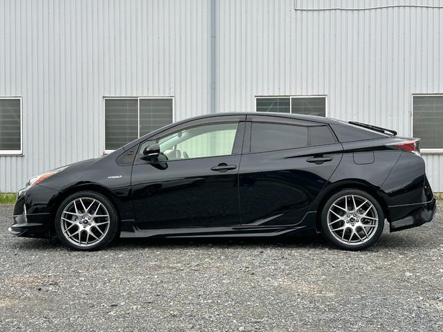 プリウス Ｓツーリングセレクション　１年保証付き／モデリスタ／レオニス１８インチＡＷ／シートヒーター／黒革／ＨＤМＩ入力／フルセグＴＶ／バックモニター／ＢＴ再生／ＬＥＤヘッドライト／オートライト／衝突安全ボディ／盗難防止システム／ＥＴＣ（13枚目）