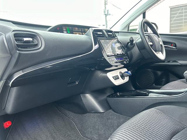 プリウス Ｓセーフティプラス　１年保証付／純正９インチナビ／モデリスタエアロ／ＷＯＲＫシュパード１８インチ／トヨタセーフティセンス／フルセグＴＶ／Ｂｌｕｅｔｏｏｔｈ再生／バックカメラ／走行中ＴＶキット／ビルトインＥＴＣ／禁煙車（22枚目）