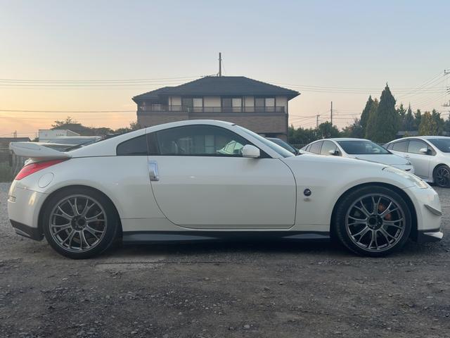 フェアレディＺ バージョンＳＴ　ＮＩＳＭＯエアロ／ＮＩＳＭＯリアウィング／ＴＥＩＮ車高調／ＨＫＳマフラー／インパル１９ＡＷ／ナビ／ＢＴ再生／フルセグＴＶ／ｂｒｅｎｂｏキャリパー／ＢＯＳＥ／ＶＯＲＴＥＸセキュリティ／ＥＴＣ／禁煙車（8枚目）