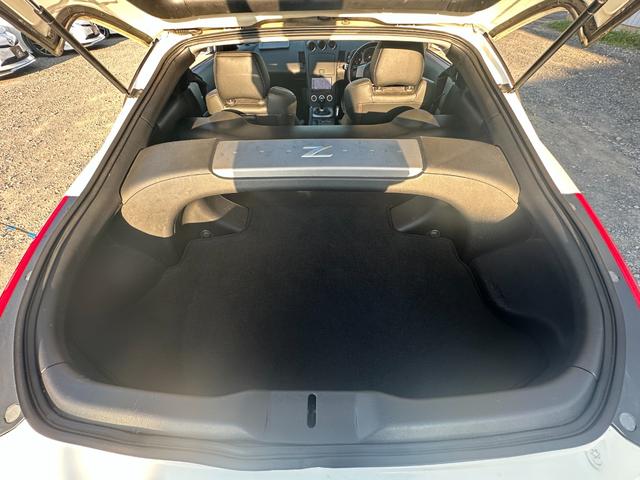 フェアレディＺ バージョンＳＴ　ＮＩＳＭＯエアロ／ＮＩＳＭＯリアウィング／ＴＥＩＮ車高調／ＨＫＳマフラー／インパル１９ＡＷ／ナビ／ＢＴ再生／フルセグＴＶ／ｂｒｅｎｂｏキャリパー／ＢＯＳＥ／ＶＯＲＴＥＸセキュリティ／ＥＴＣ／禁煙車（51枚目）