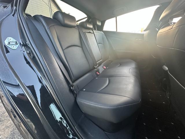 プリウス Aツーリングセレクション 1年保証付き/TRDエアロ/黒革/純正9型ナビ/BSM/セーフティセンス/クルコン/シートヒーター/HUD/ドラレコ/バックカメラ/フルセグTV/BT再生/LEDヘッドライト/オートライト/電格ミラー(21枚目)