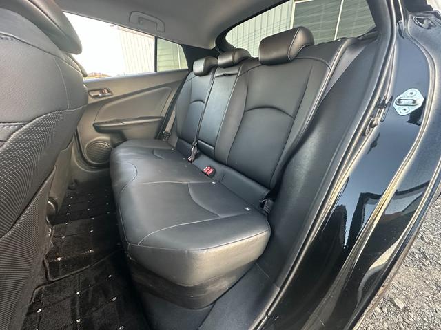 プリウス Aツーリングセレクション 1年保証付き/TRDエアロ/黒革/純正9型ナビ/BSM/セーフティセンス/クルコン/シートヒーター/HUD/ドラレコ/バックカメラ/フルセグTV/BT再生/LEDヘッドライト/オートライト/電格ミラー(22枚目)