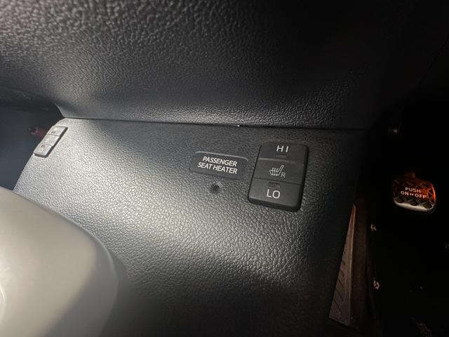 プリウス Aツーリングセレクション 1年保証付き/TRDエアロ/黒革/純正9型ナビ/BSM/セーフティセンス/クルコン/シートヒーター/HUD/ドラレコ/バックカメラ/フルセグTV/BT再生/LEDヘッドライト/オートライト/電格ミラー(36枚目)