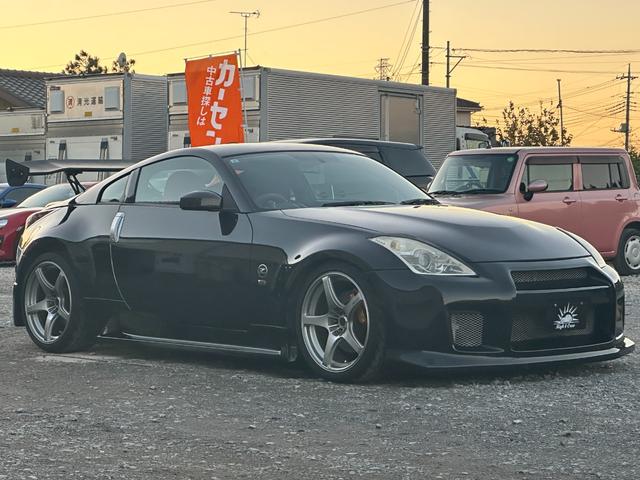 フェアレディZ バージョンS 6MT/R35ルックウェーバースポーツエアロ/GTウイング/エンケイRP03/ローダウン/セミバケ/MOMOステ/LEDテール/アルパインオーディオ/社外マフラー/ブレンボキャリパー/ETC(7枚目)