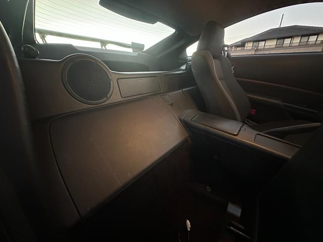 フェアレディZ バージョンS 6MT/R35ルックウェーバースポーツエアロ/GTウイング/エンケイRP03/ローダウン/セミバケ/MOMOステ/LEDテール/アルパインオーディオ/社外マフラー/ブレンボキャリパー/ETC(28枚目)