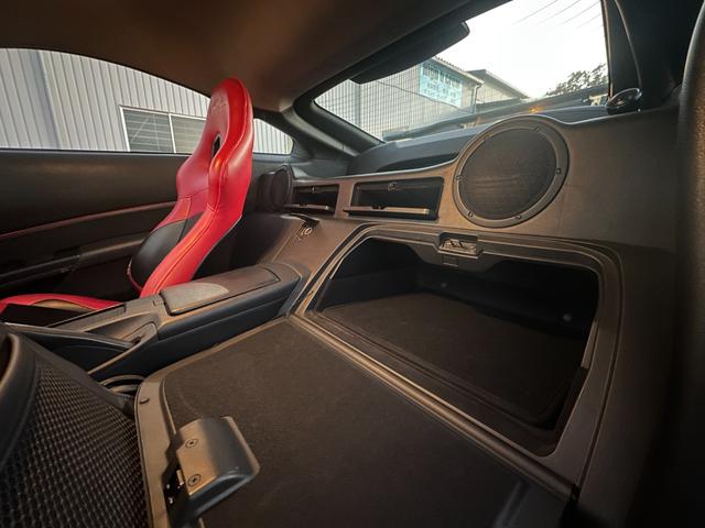 フェアレディZ バージョンS 6MT/R35ルックウェーバースポーツエアロ/GTウイング/エンケイRP03/ローダウン/セミバケ/MOMOステ/LEDテール/アルパインオーディオ/社外マフラー/ブレンボキャリパー/ETC(31枚目)