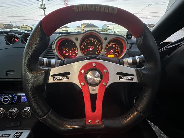フェアレディZ バージョンS 6MT/R35ルックウェーバースポーツエアロ/GTウイング/エンケイRP03/ローダウン/セミバケ/MOMOステ/LEDテール/アルパインオーディオ/社外マフラー/ブレンボキャリパー/ETC(37枚目)