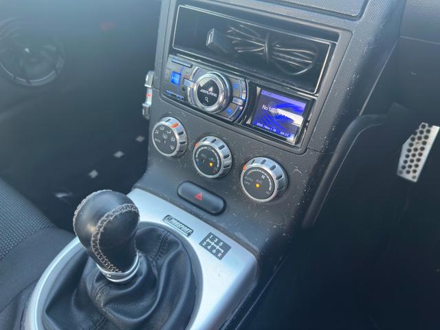 フェアレディZ バージョンS 6MT/R35ルックウェーバースポーツエアロ/GTウイング/エンケイRP03/ローダウン/セミバケ/MOMOステ/LEDテール/アルパインオーディオ/社外マフラー/ブレンボキャリパー/ETC(43枚目)