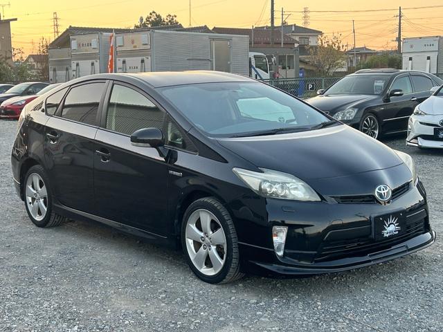 プリウス Ｓツーリングセレクション　１年保証付／純正ＯＰフルエアロ／サイバーナビ／フルセグＴＶ／バックカメラ／Ｂｌｕｅｔｏｏｔｈ再生／ＥＴＣ／全周囲ドラレコ／黒内装／ＬＥＤヘッドライト／グレード専用１７ＡＷ／ヘッドライトウォッシャー（8枚目）