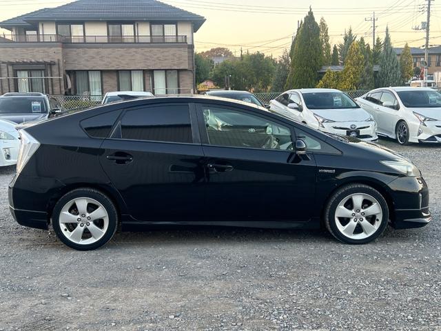 プリウス Ｓツーリングセレクション　１年保証付／純正ＯＰフルエアロ／サイバーナビ／フルセグＴＶ／バックカメラ／Ｂｌｕｅｔｏｏｔｈ再生／ＥＴＣ／全周囲ドラレコ／黒内装／ＬＥＤヘッドライト／グレード専用１７ＡＷ／ヘッドライトウォッシャー（9枚目）